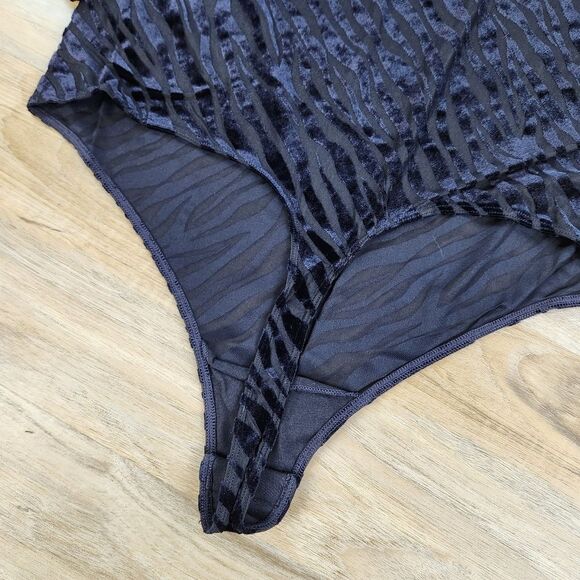 🩵NWT Sofia Vergara Black Burnout Zebra Print Long Sleeve Medium - Picture 9 of 12